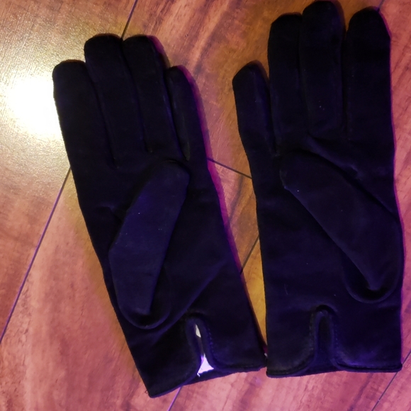 Isotoner small black women's gloves - Picture 4 of 4